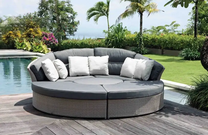 Commercial Outdoor Furniture Dubai | Durable Modern Designs